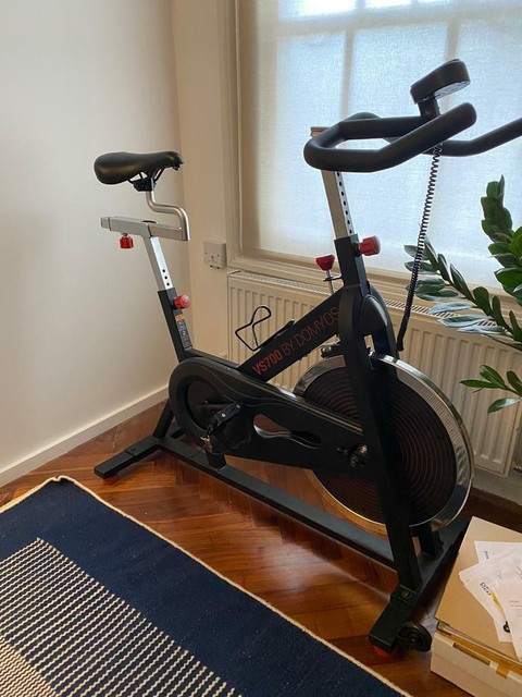 vs700 indoor bike